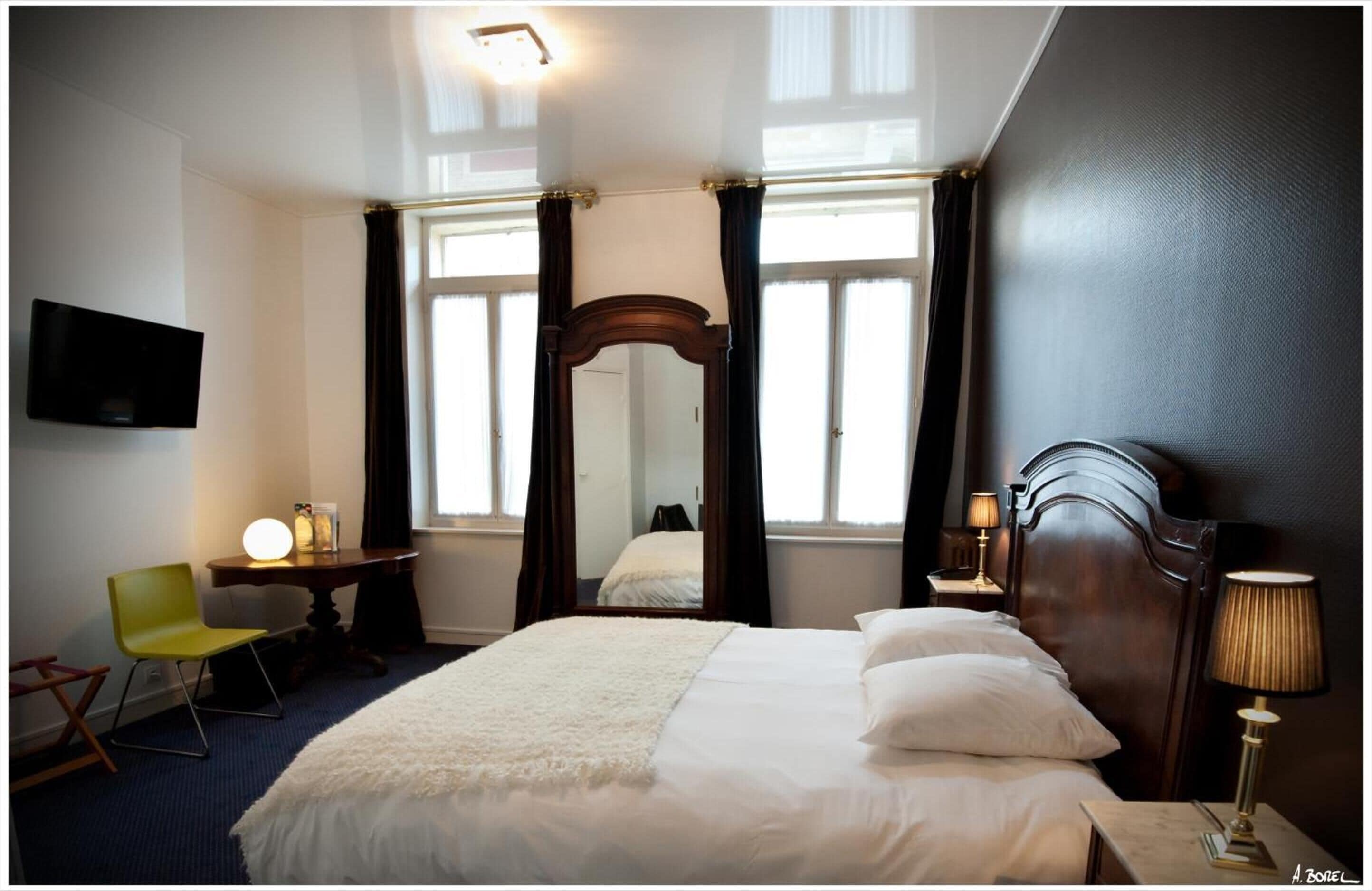 double room, courtyard view | premium bedding, memory-foam beds, desk, soundproofing