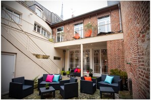 Habitación doble, vistas al patio | Terraza o patio