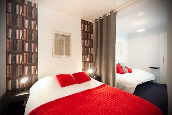 Habitación doble | Escritorio, cunas gratuitas y wifi gratis 