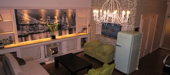 J and R Brussels City Apartment