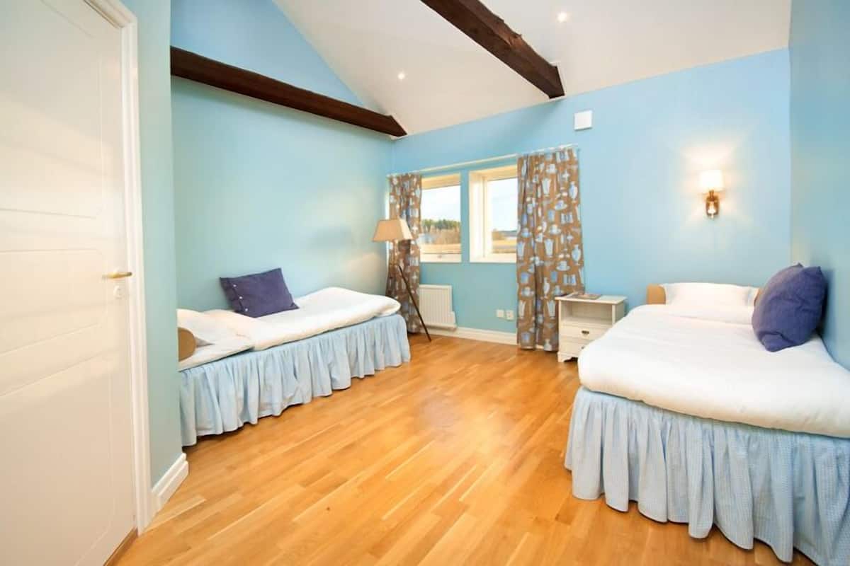 Luxe beddengoed, donzen dekbedden, een minibar, individueel gedecoreerd