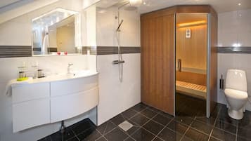 Jetted tub, free toiletries, hair dryer, bathrobes