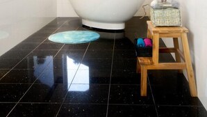 Bathroom - Blacksta Vingård (Flen)