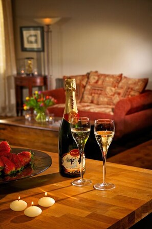 Bröllopssvit, Bastu och bubbelbad | Rumsbekvämlighet