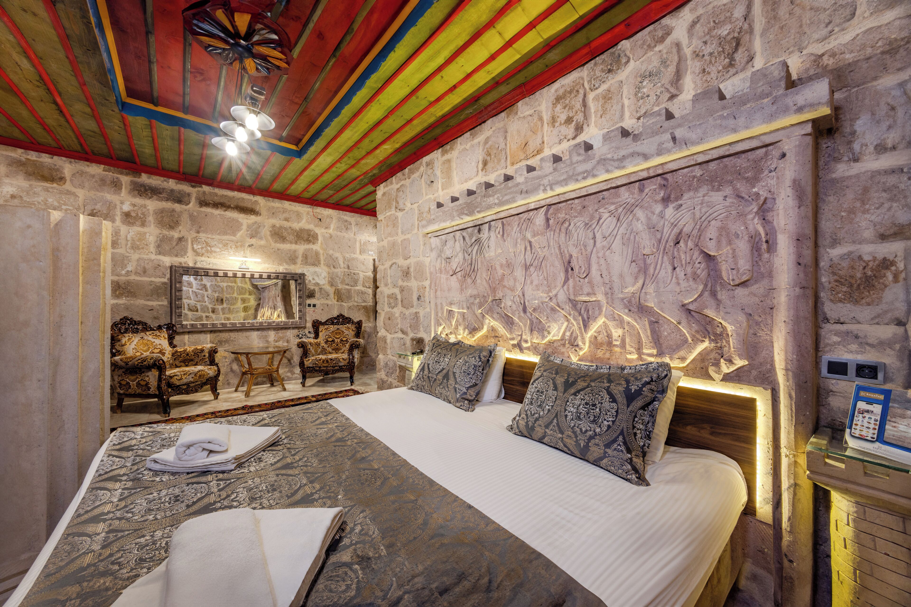 Deluxe Suite with SPA Bath | Hochwertige Bettwaren, individuell dekoriert, individuell eingerichtet