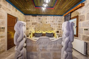 Triple Room | Premium bedding, individually decorated, individually furnished, desk - Kayatas Cave Suites (Nevsehir)