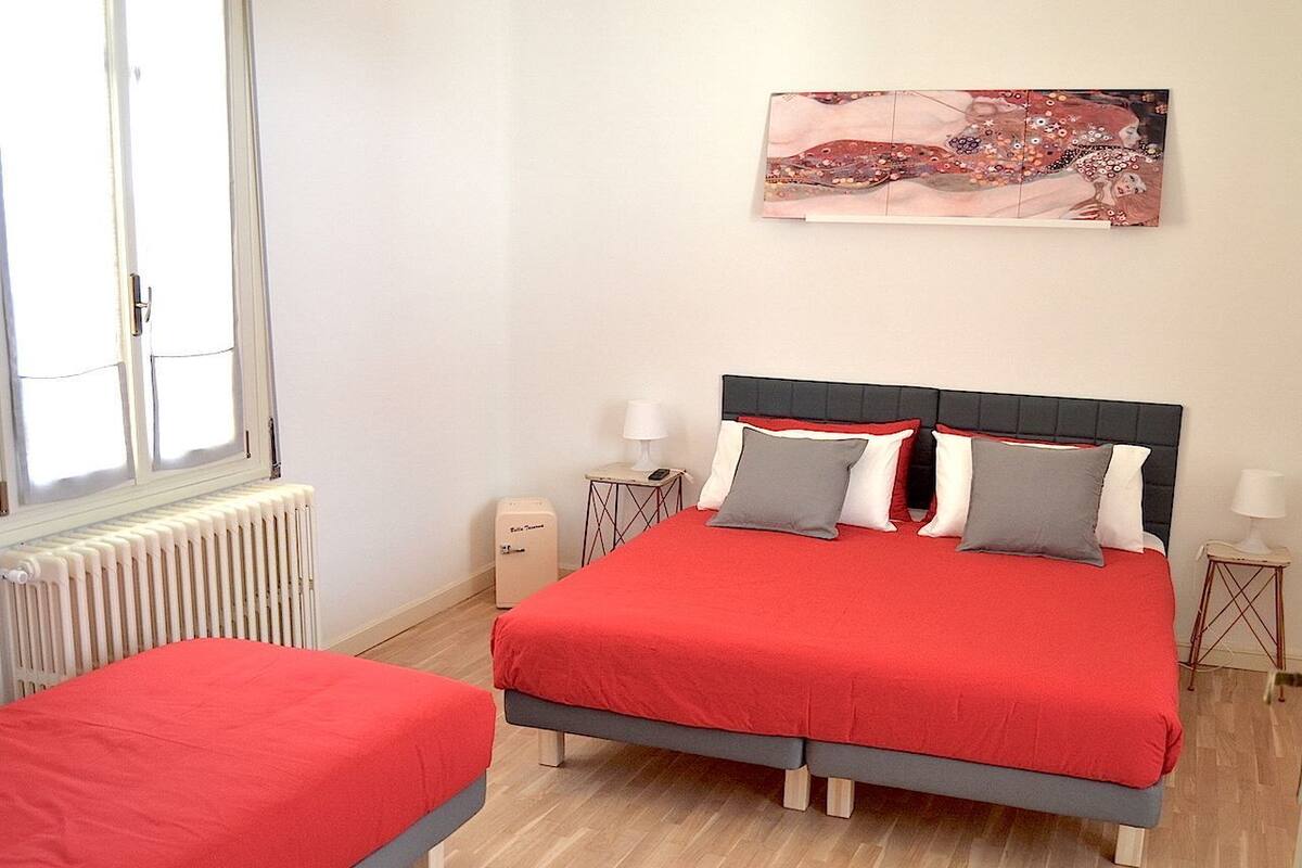Iron/ironing board, free cots/infant beds, rollaway beds, free WiFi