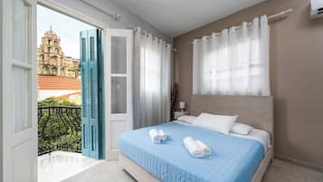 Double Room (7) | Blackout drapes, soundproofing, iron/ironing board