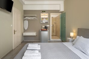 Double Room (1) | Blackout drapes, soundproofing, iron/ironing board - Maravelias Rooms (Symi)