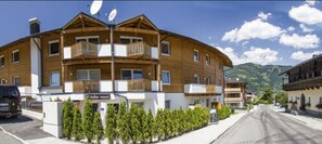 Front of property - Adler Resort Kaprun (Kaprun)