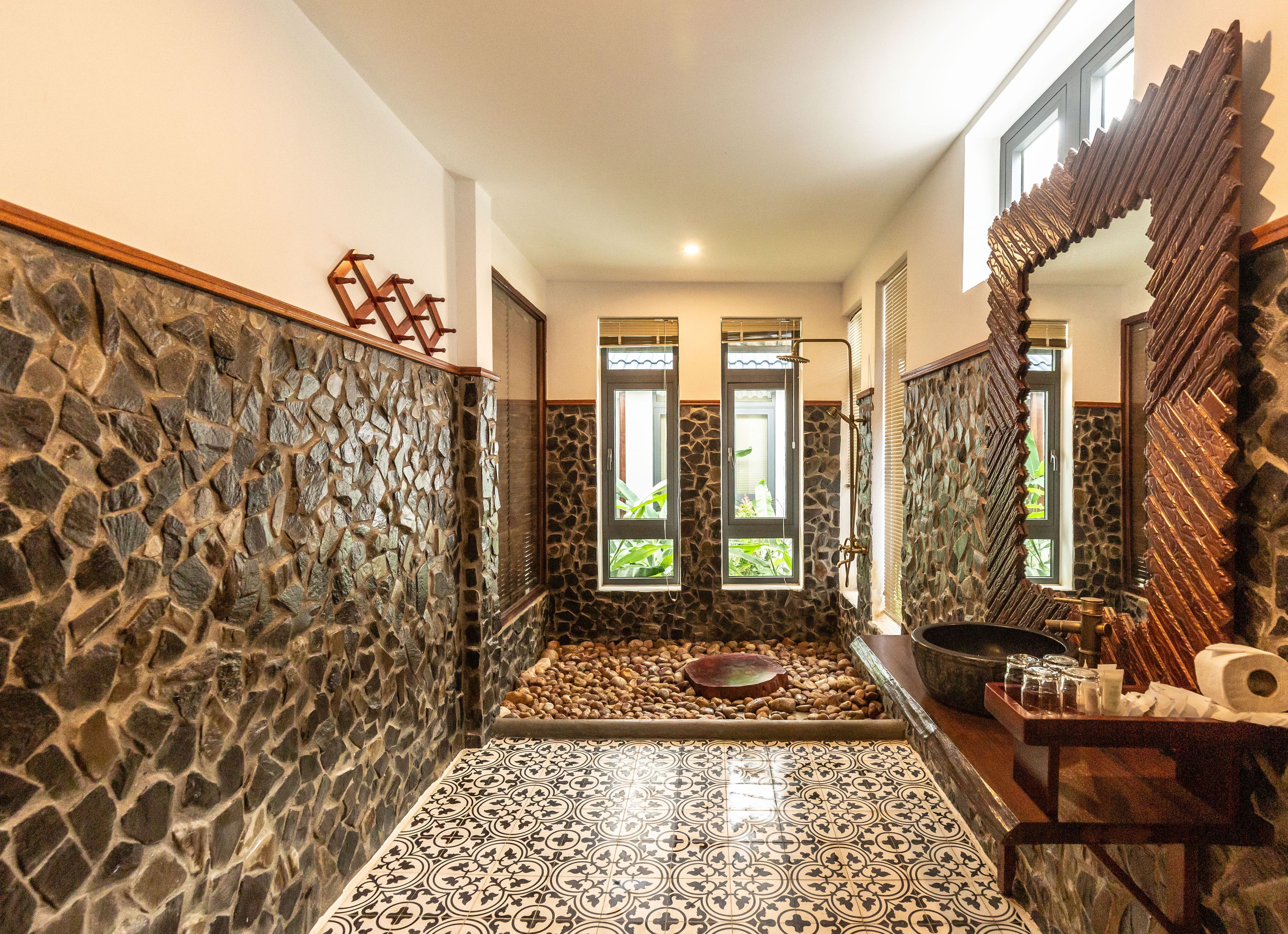 deluxe quadruple room | in-room safe, soundproofing, free wifi, bed sheets