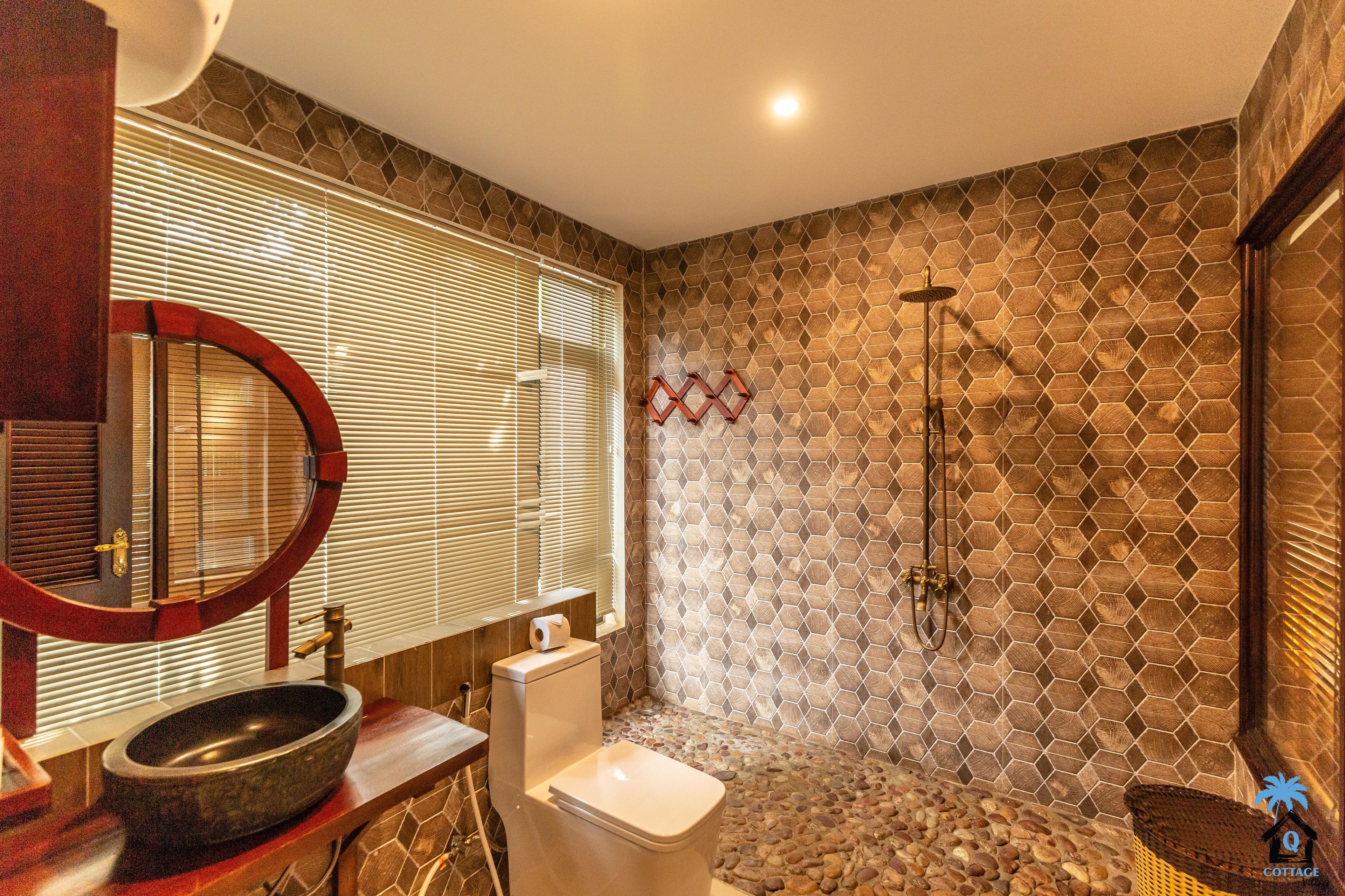 deluxe double room, 1 king bed, non smoking, garden view | in-room safe, soundproofing, free wifi, bed sheets