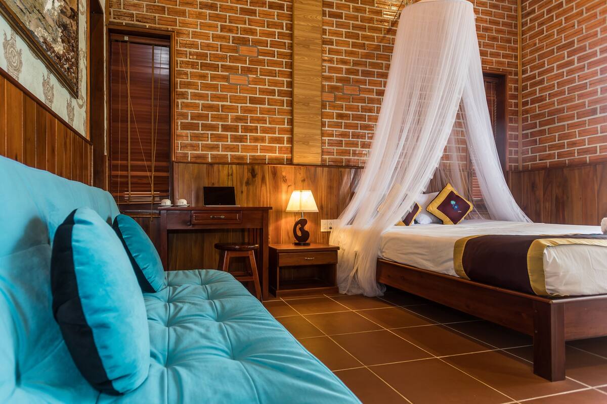 bungalow, pool view | in-room safe, soundproofing, free wifi, bed sheets