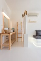Junior Suite | Blackout drapes, soundproofing, iron/ironing board (on request)