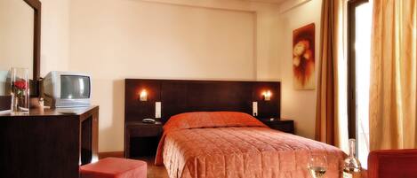 Blackout curtains, soundproofing, iron/ironing board, free WiFi