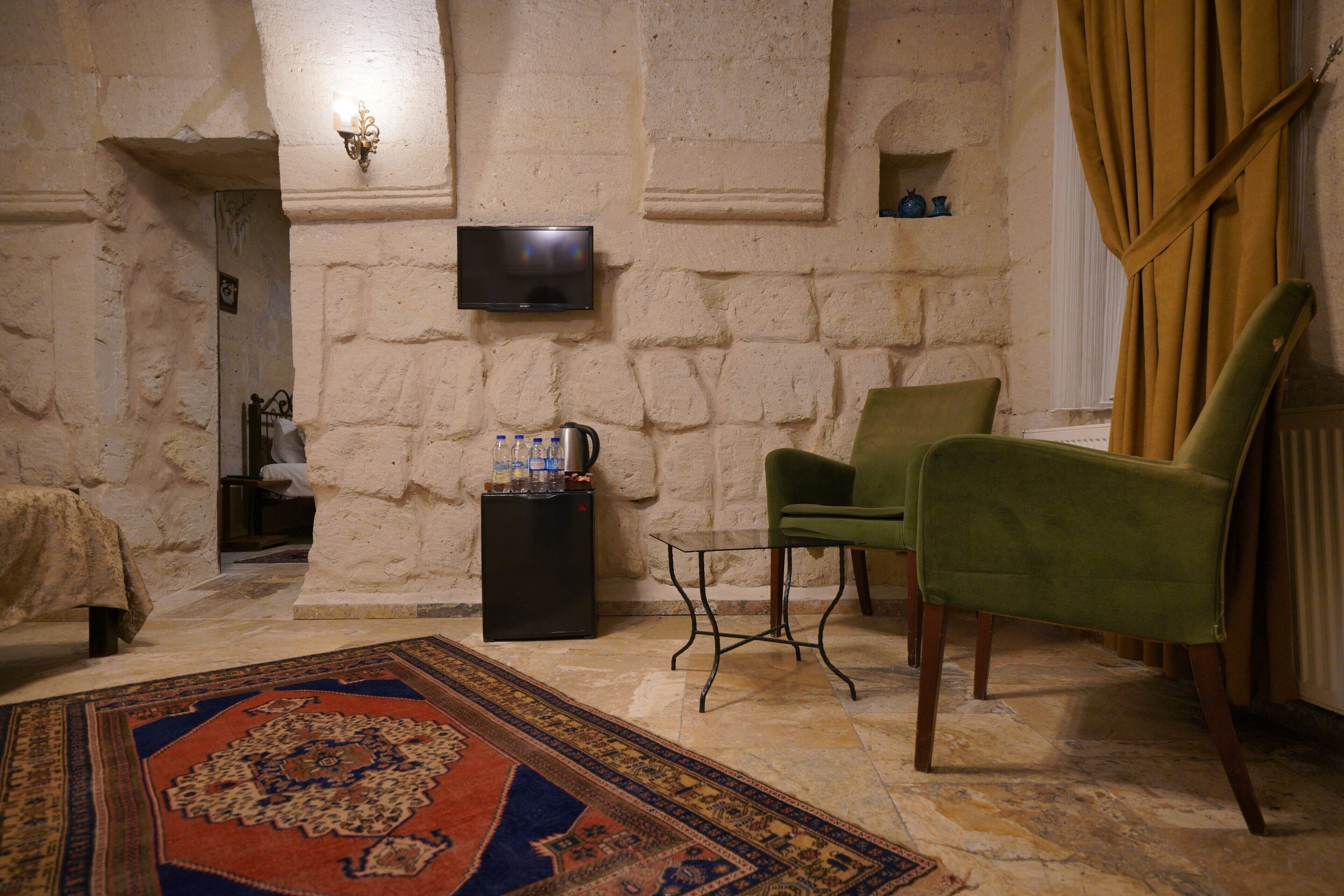 Photo - Emit Cave Hotel