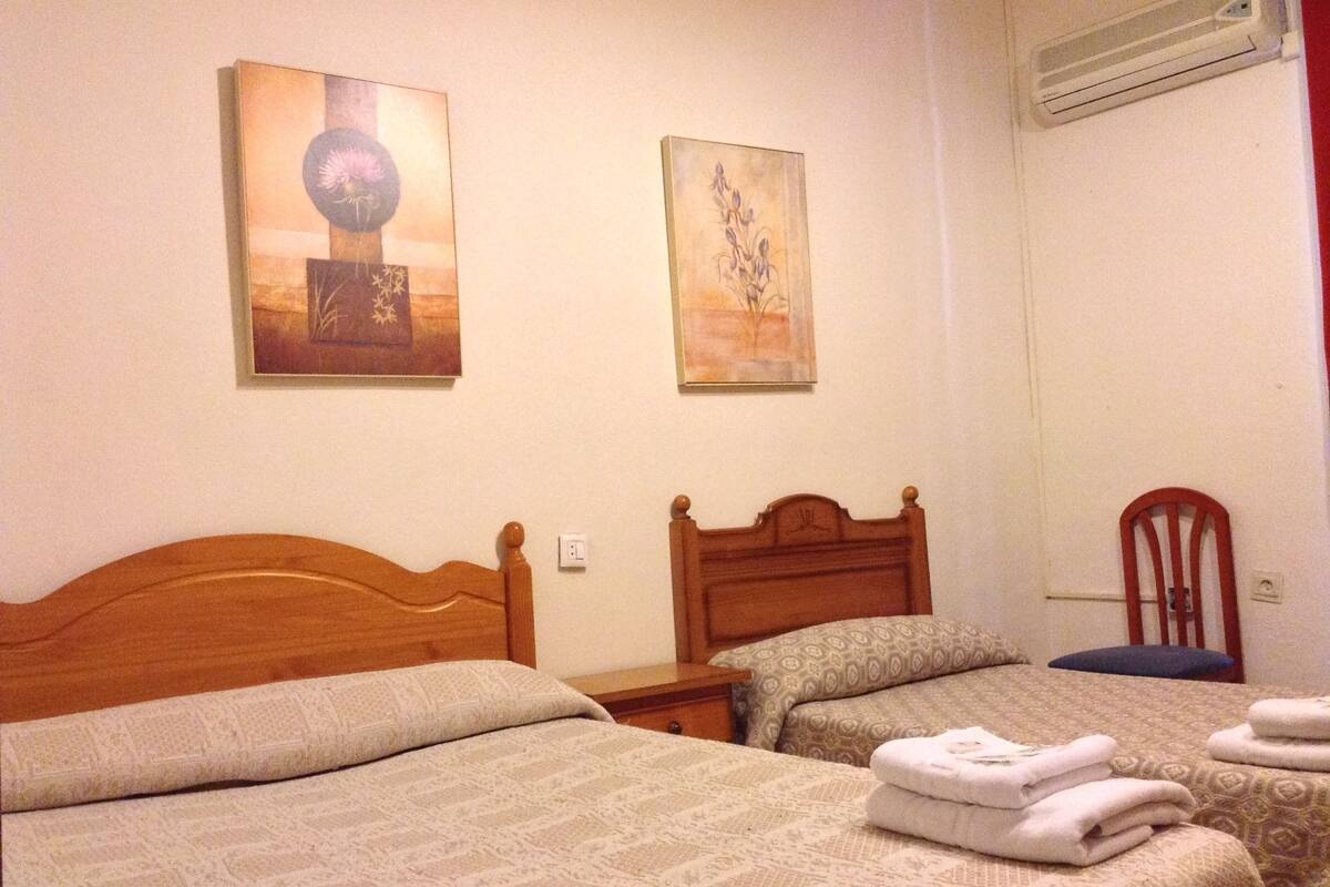 Double Room, Private Bathroom (+ Extra Bed) | Blackout curtains, free WiFi