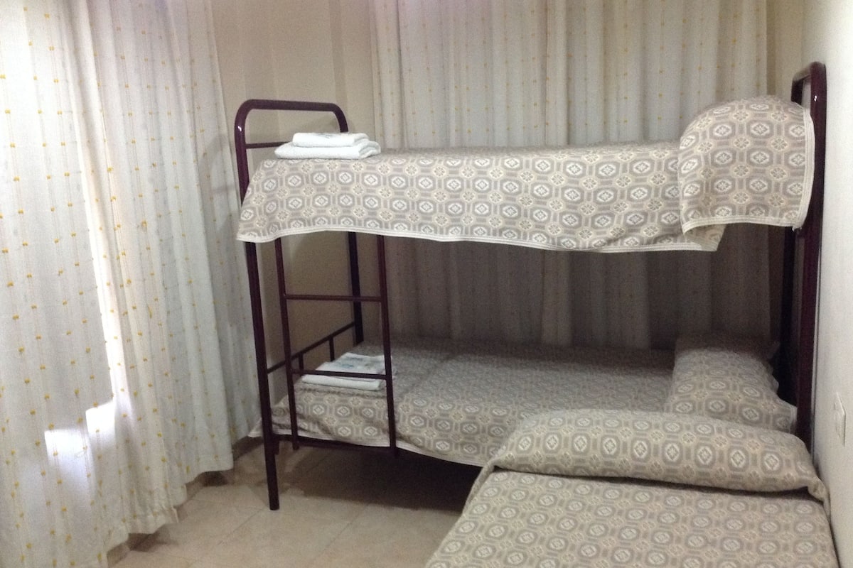 Double Room, Shared Bathroom (+ Extra Bed) | Blackout curtains, free WiFi