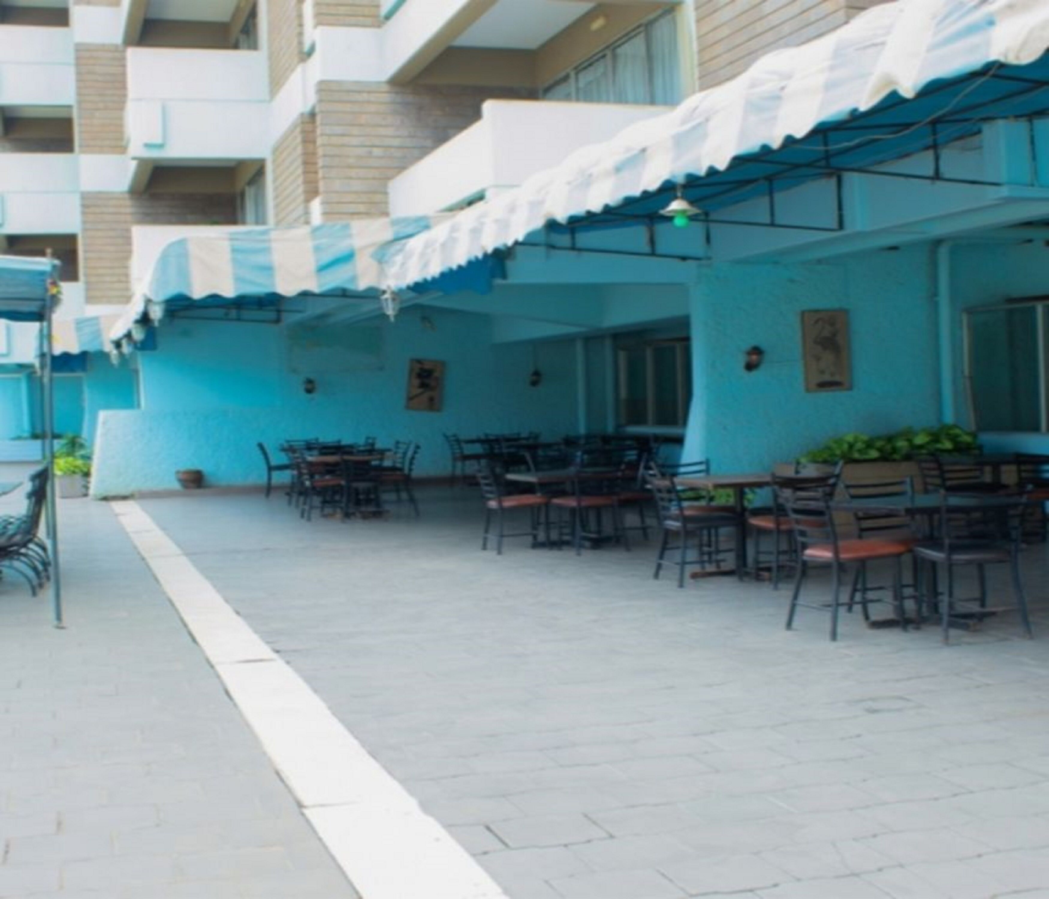 مطعم