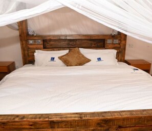 One Bedroom Executive Apartment | 1 bedroom, premium bedding, down comforters, memory foam beds