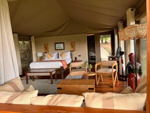 Luxury Double Room, Garden View | Premium bedding, pillowtop beds, in-room safe, desk