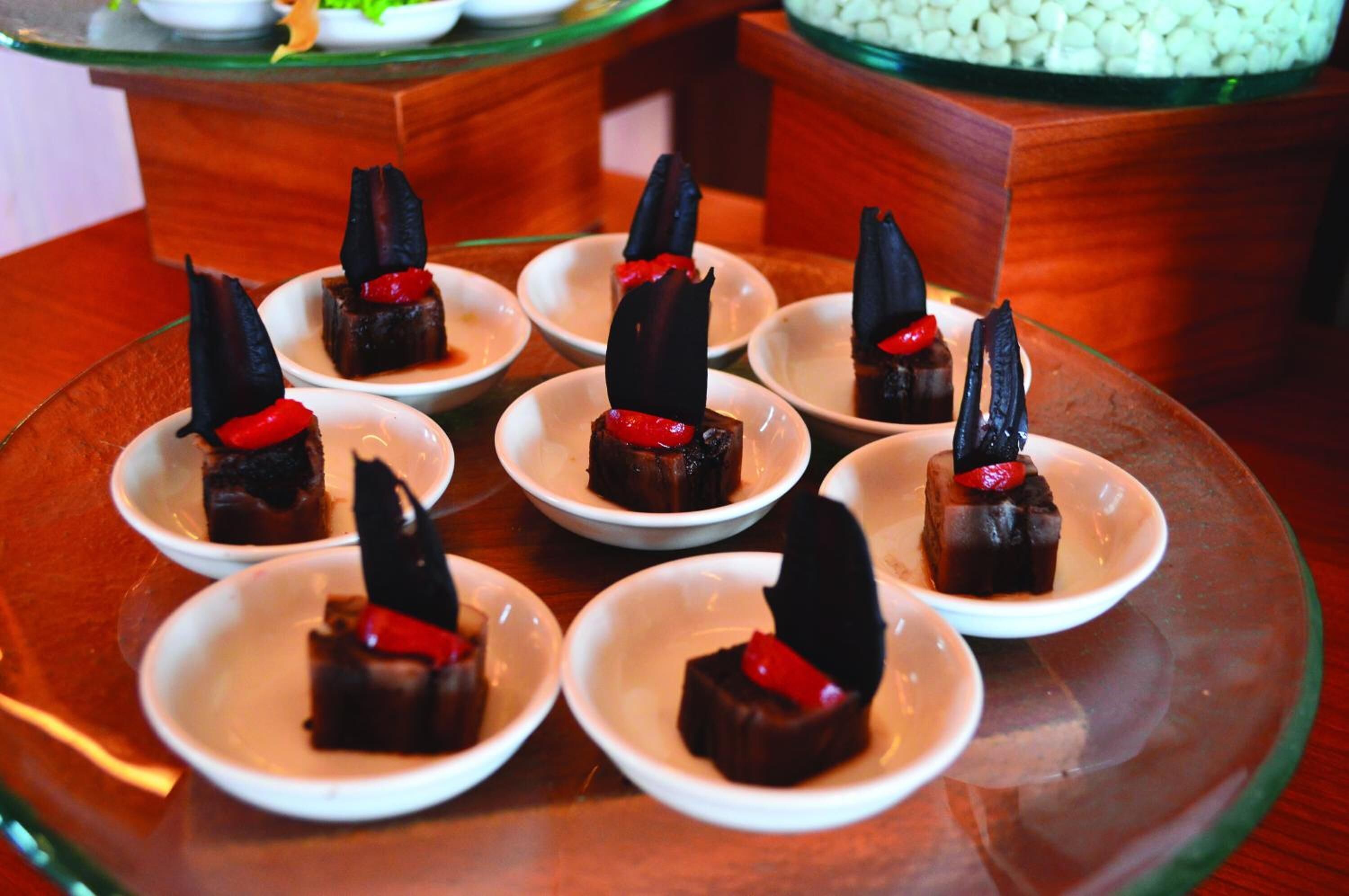 breakfast, lunch, dinner served; international cuisine