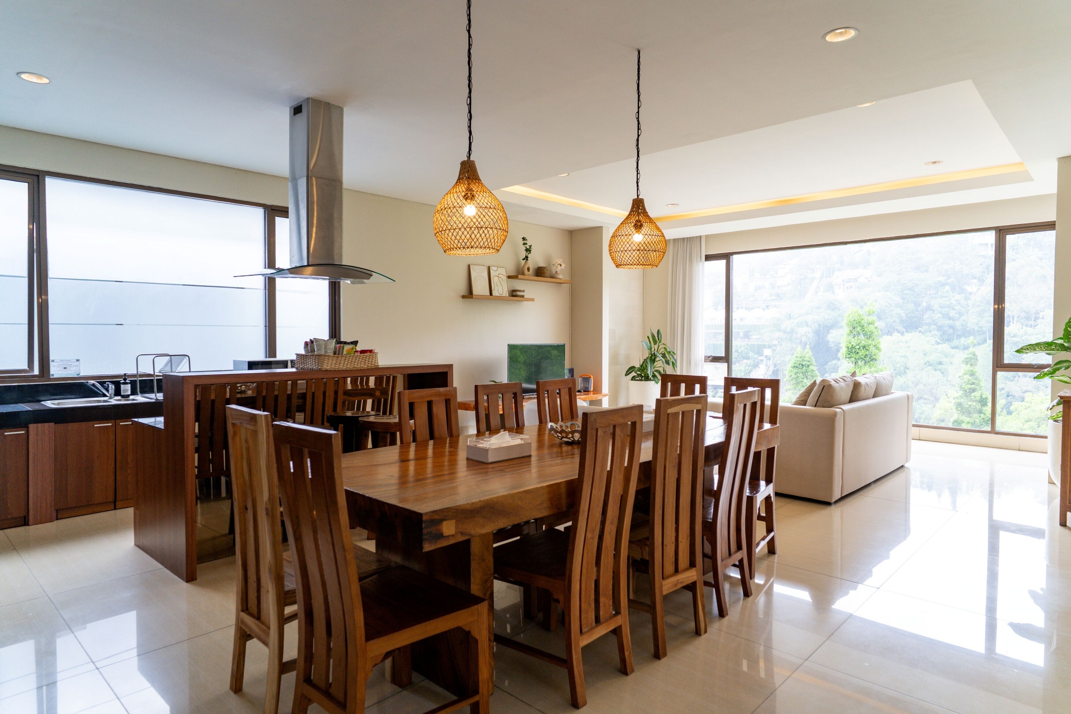 Villa ejecutiva, 5 habitaciones, vistas a la colina | Cocina privada | Frigorífico grande, microondas (previa solicitud) y horno
