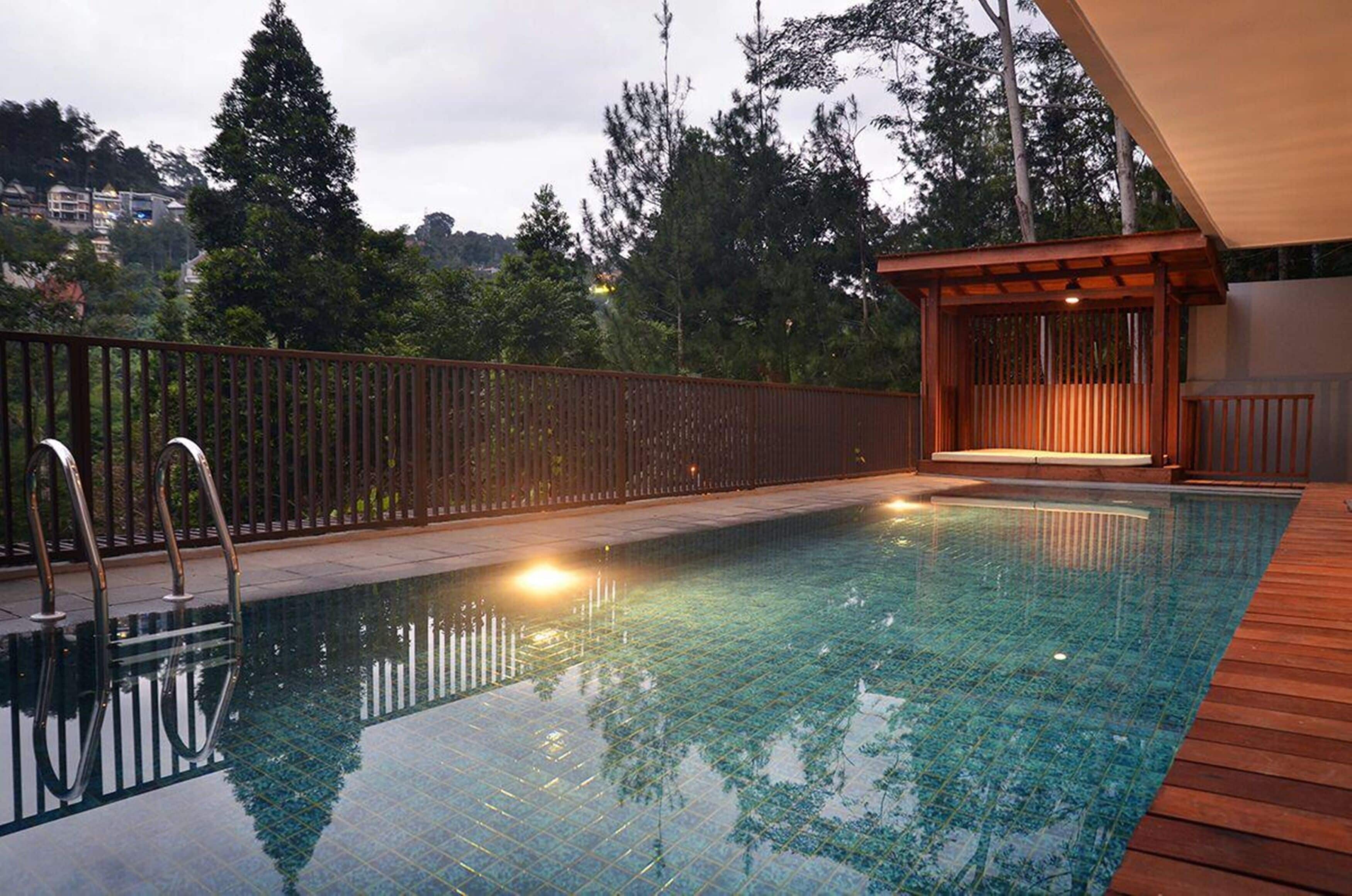 Kolam renang outdoor