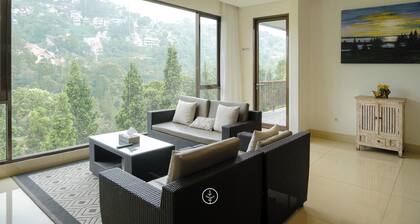 Tulip Hill View 6BR Villa with pool and movie room