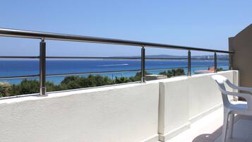 Apartemen, balkon, pemandangan laut | Pemandangan pantai/laut