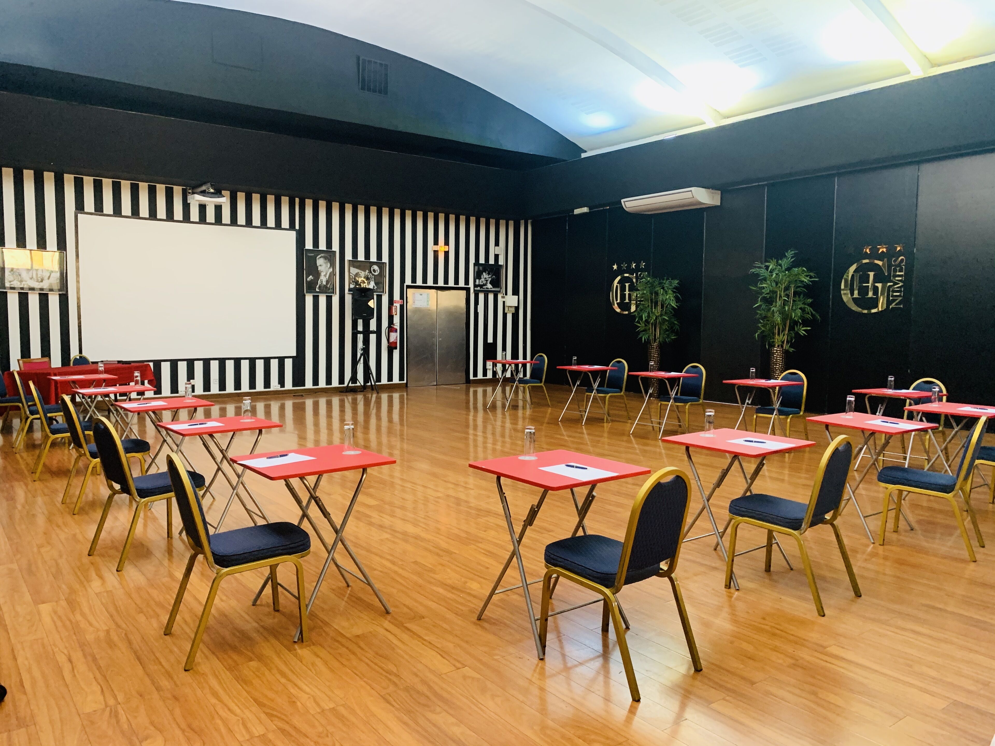 Photo - Grand Hôtel de Nîmes 4 étoiles