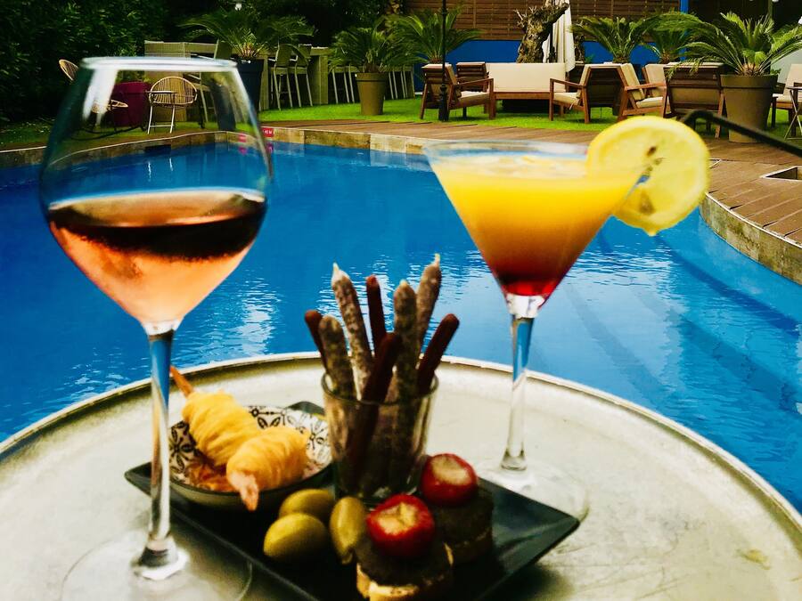 Seasonal outdoor pool