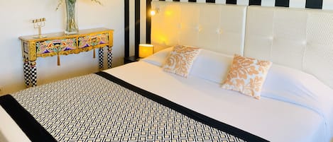 Premium bedding, in-room safe, desk, laptop workspace