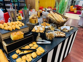 Daily buffet breakfast (EUR 22 per person)