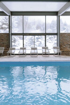 Pool - Hotel Horizon (Sutton)