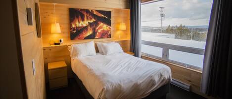 Chambre Familiale | Fer et planche Ă repasser, draps fournis