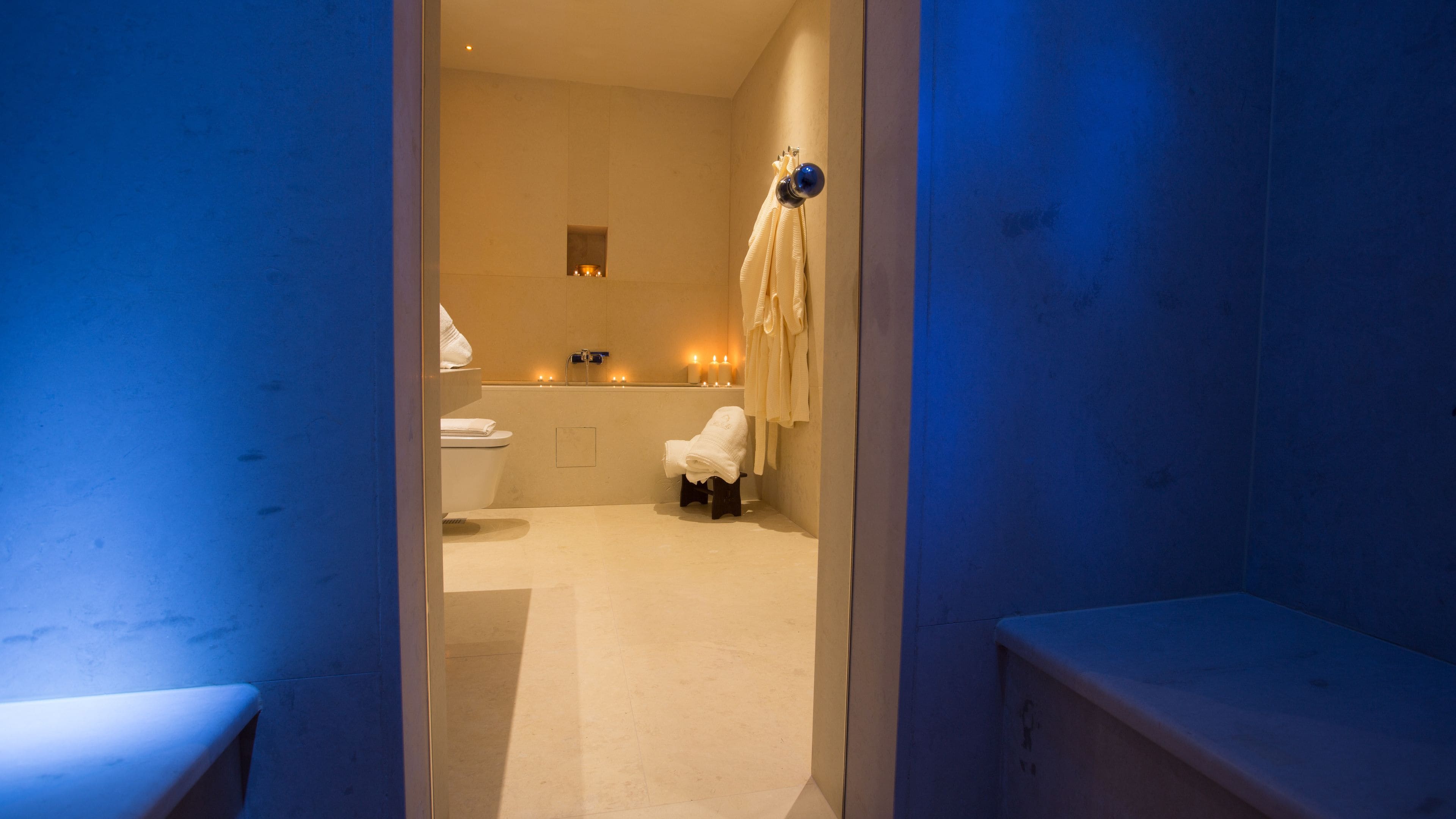 suite, sauna (vip - narcissus) | deep-soaking bathtub