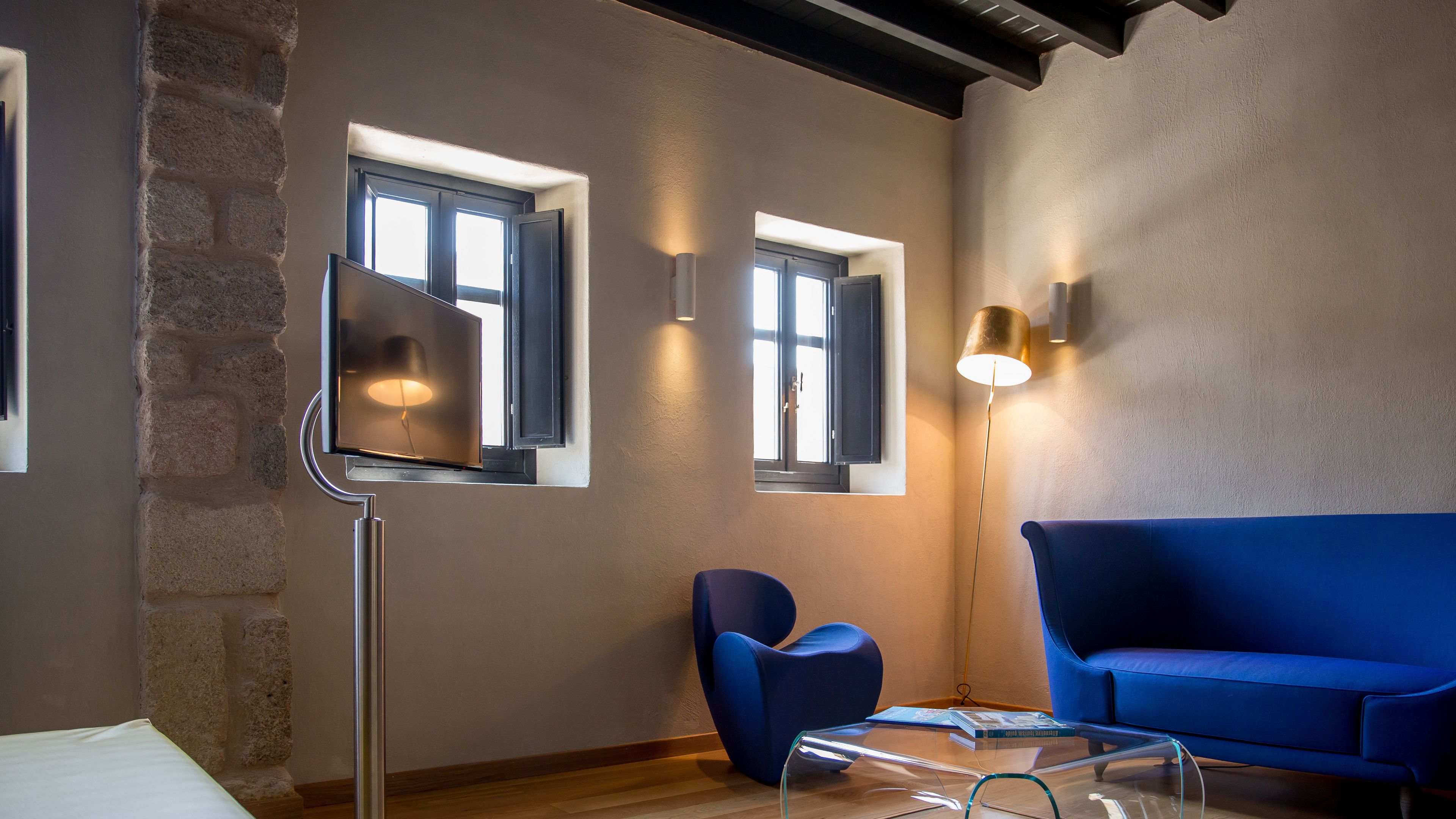 suite, sauna (vip - narcissus) | living area | lcd tv, tablet, ipod dock, mp3 dock