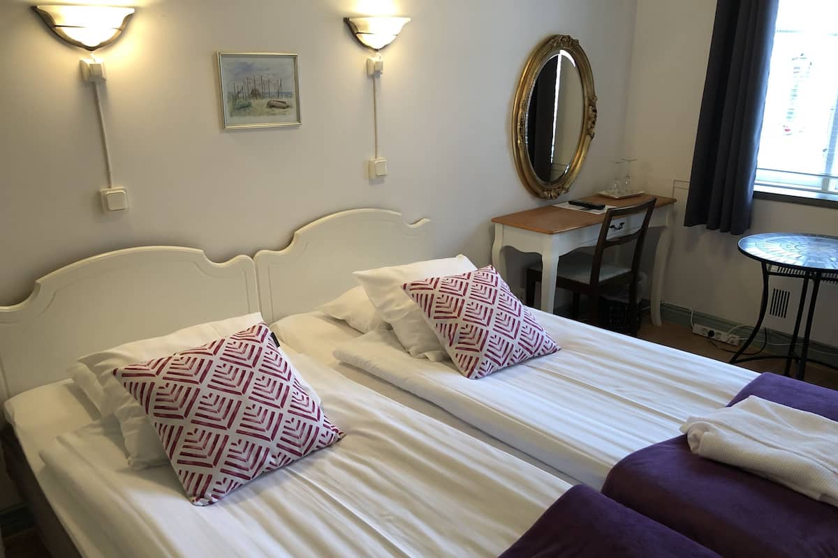 Habitación familiar | 2 habitaciones, wifi gratis y ropa de cama