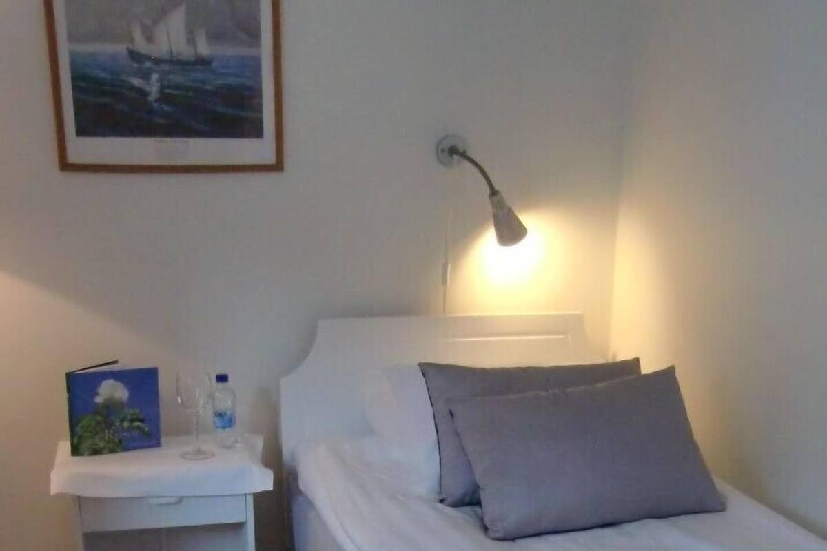 Single Room | WiFi (free), bed sheets