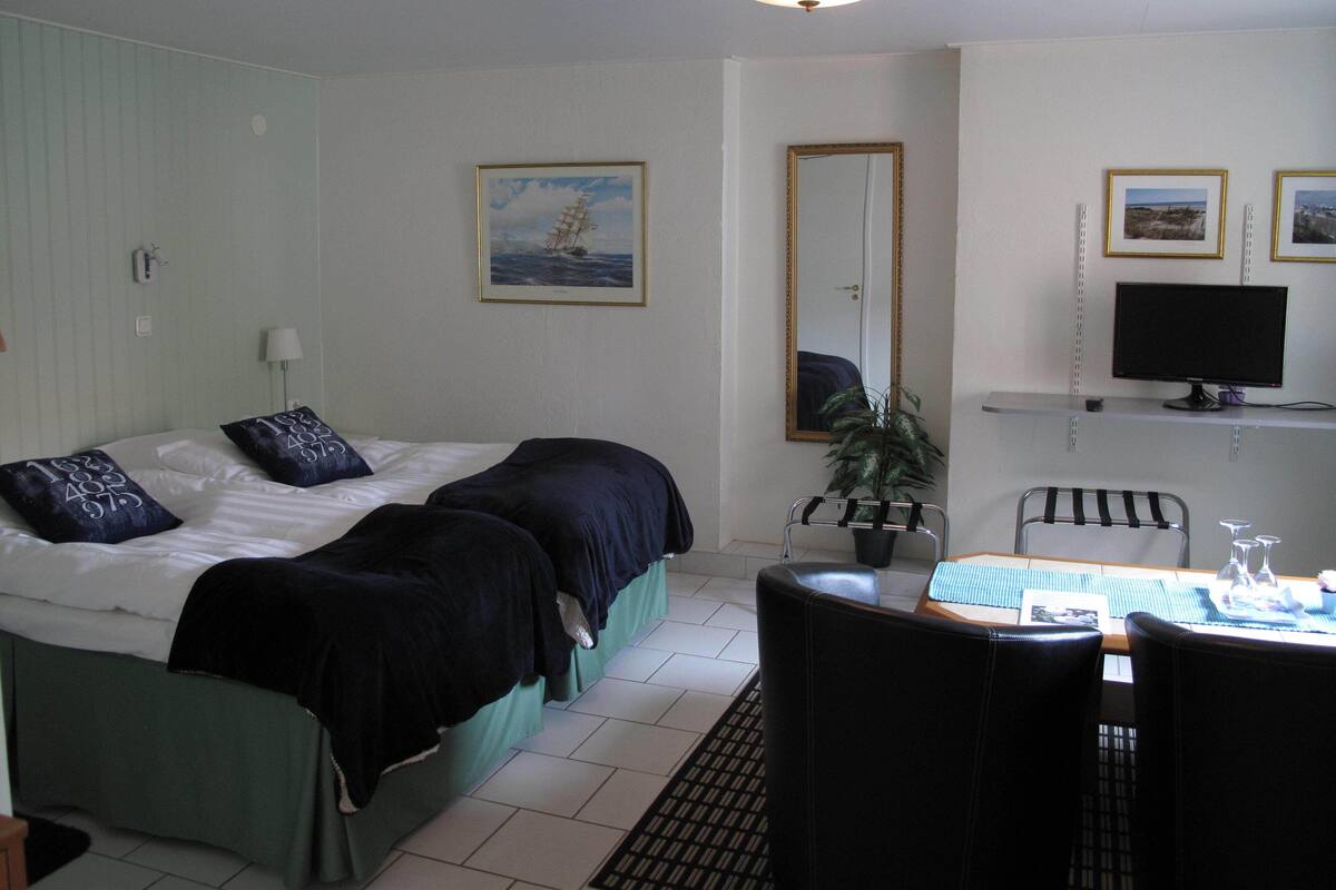 Grand Double Room | WiFi (free), bed sheets