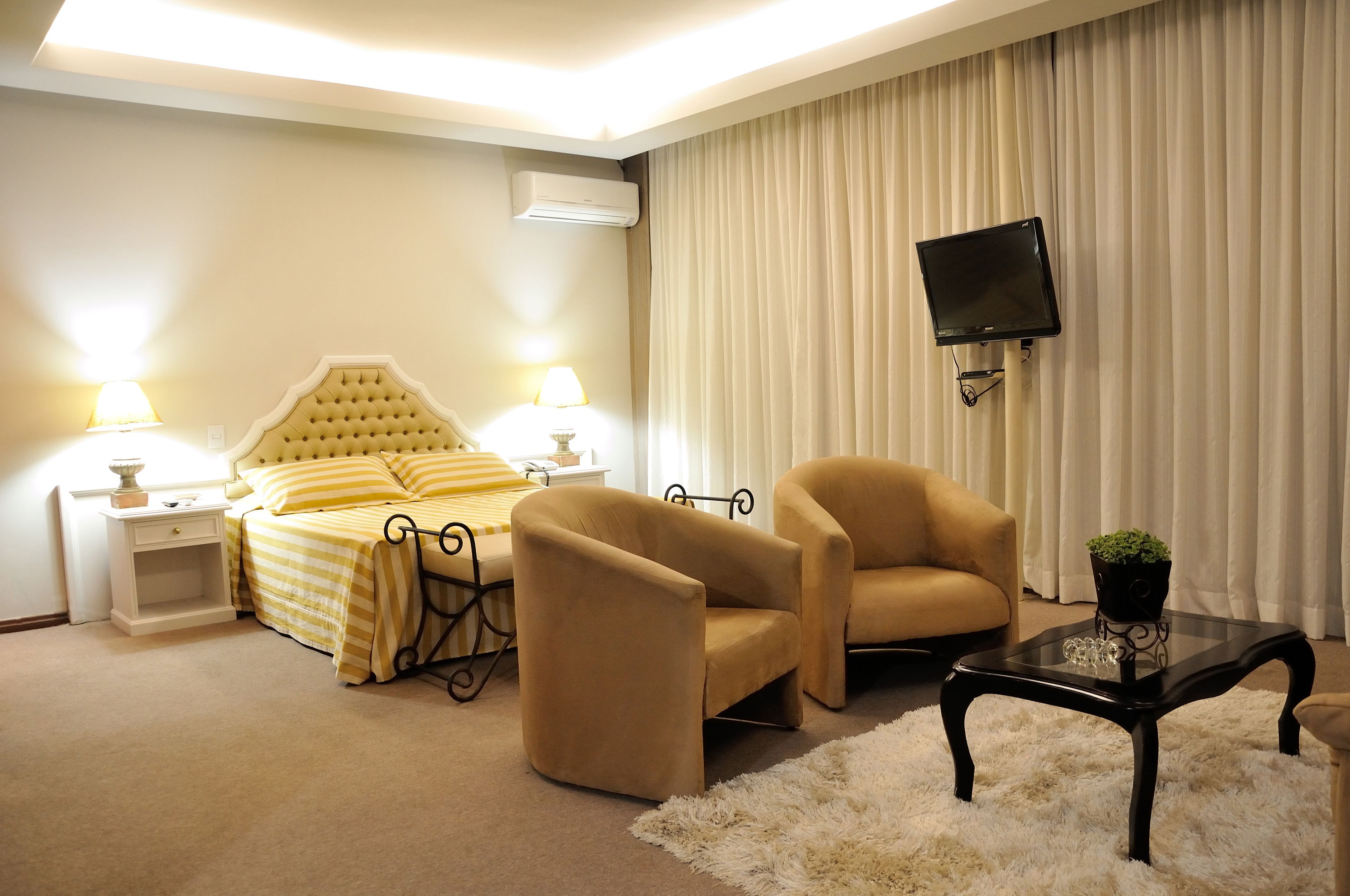 deluxe double room, 1 double bed (hidromassagem) | 1 bedroom, minibar, in-room safe, desk