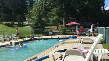 Seasonal outdoor pool