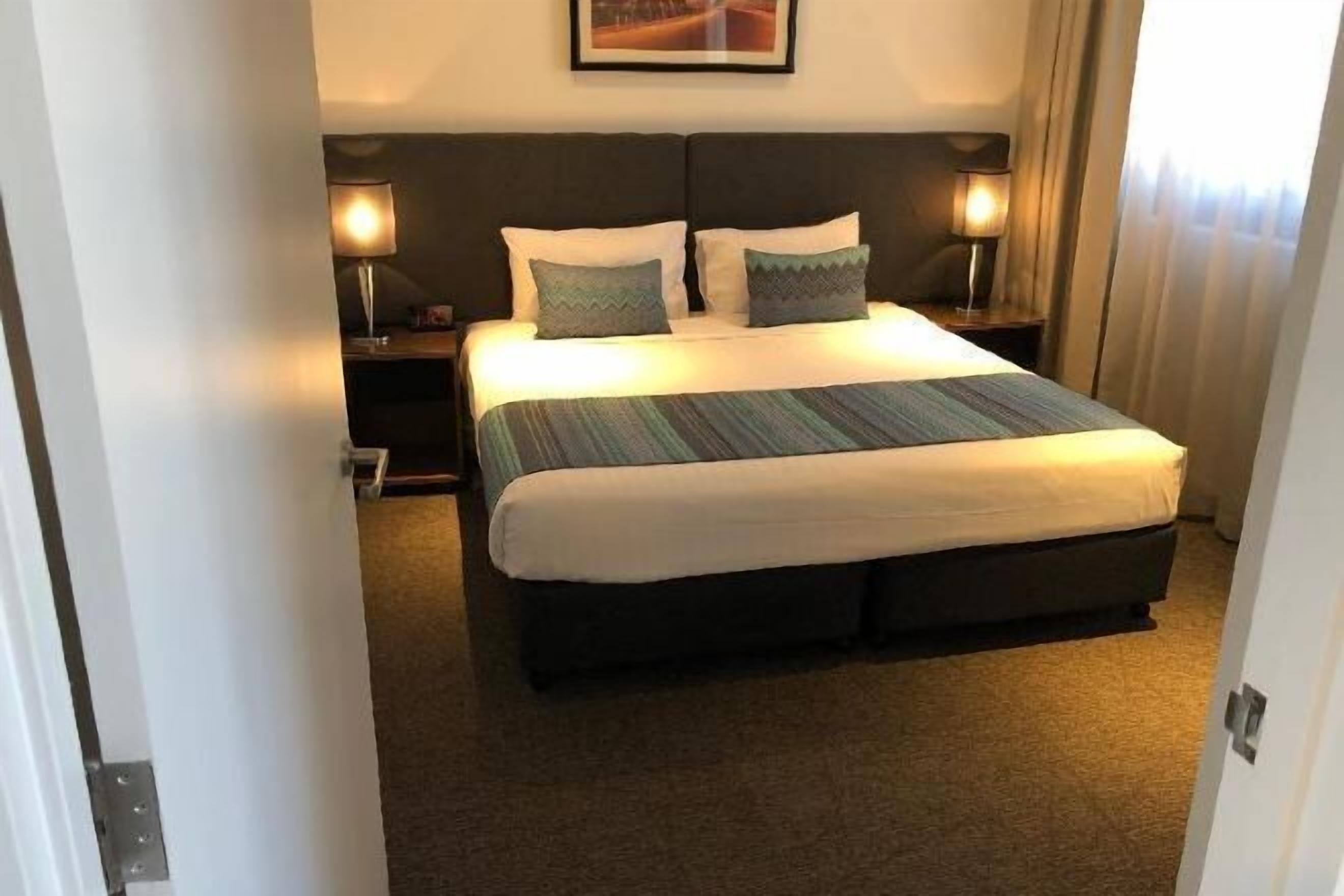 Coffres-forts dans les chambres, bureau