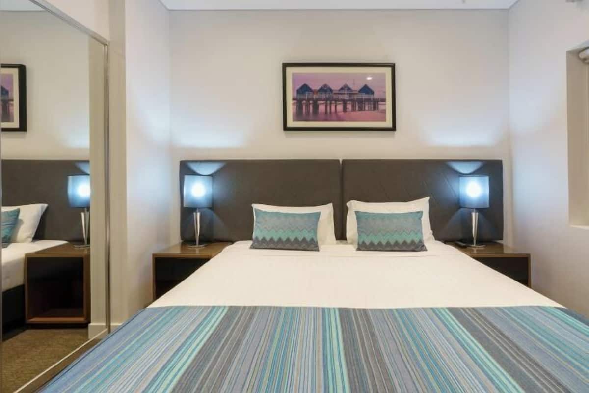 1 bedroom, in-room safe, desk, laptop workspace