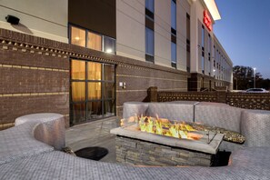 Terrace/patio - Hampton Inn & Suites Cordele (Cordele)