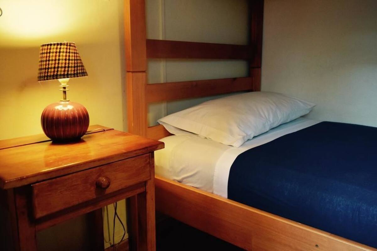 Standard-Zweibettzimmer, 1 Schlafzimmer, eigenes Bad | Bügeleisen/Bügelbrett, kostenloses WLAN