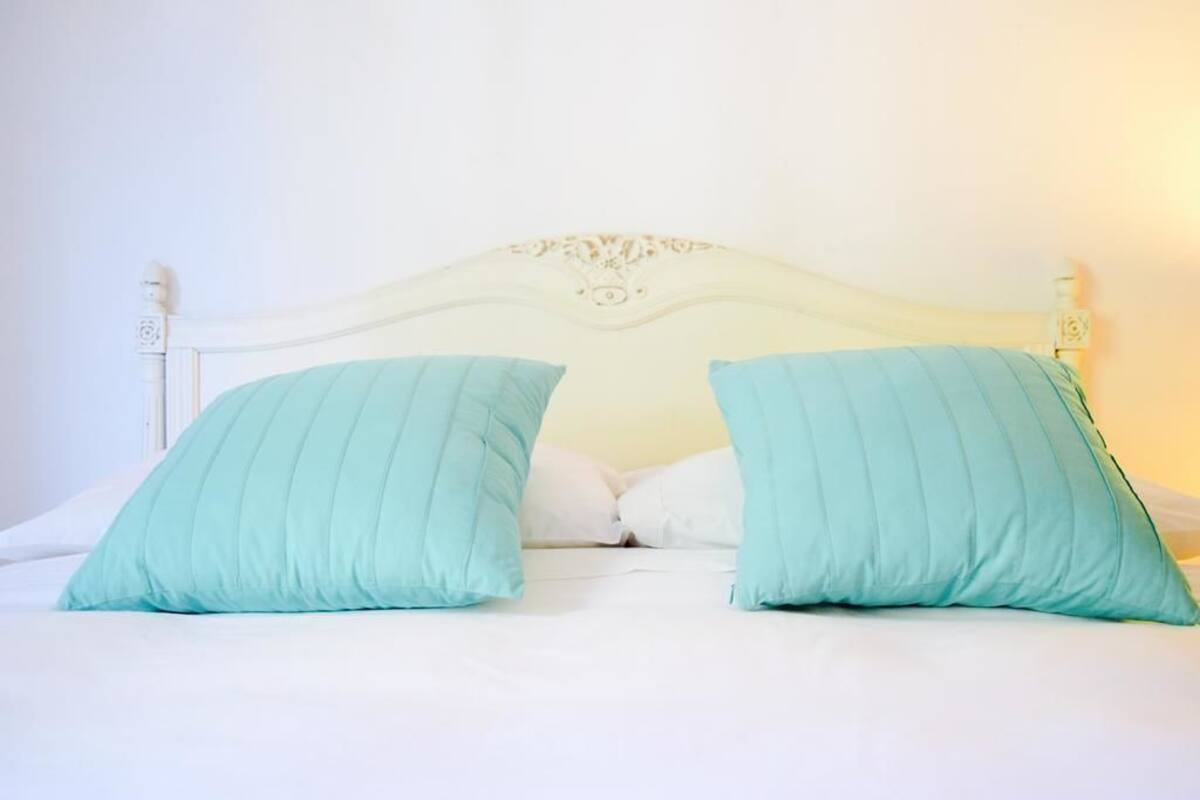 Standard-Doppelzimmer, 1 Schlafzimmer, Gemeinschaftsbad | Bügeleisen/Bügelbrett, kostenloses WLAN