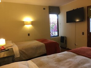 Standard-Zweibettzimmer, 1 Schlafzimmer, eigenes Bad | Bügeleisen/Bügelbrett, kostenloses WLAN