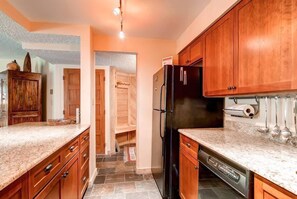 Condo, 2 Bedrooms | Private kitchen | Fridge, microwave - Powderhorn (BRECKENRIDGE)